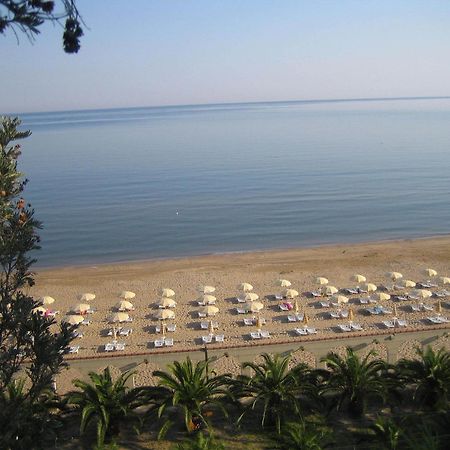 Villaggio Hotel Ripa Rodi Garganico Esterno foto