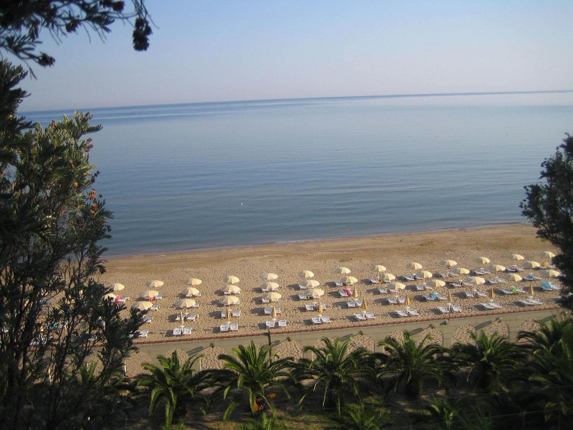 Villaggio Hotel Ripa Rodi Garganico Esterno foto